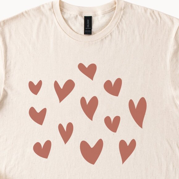 Heart Graphic Tee Minimalist Love Shirt Cute Trendy Top - Picture 2 of 6
